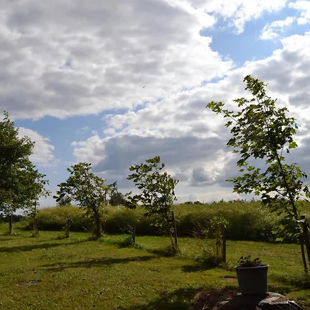 2 Bedroom Cozy In Nyaraló