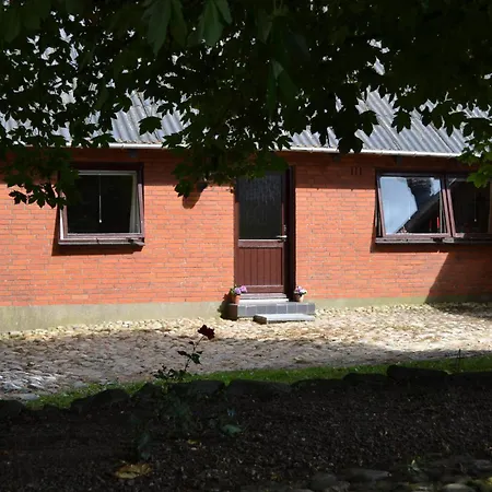 2 Bedroom Cozy In Feriehus *