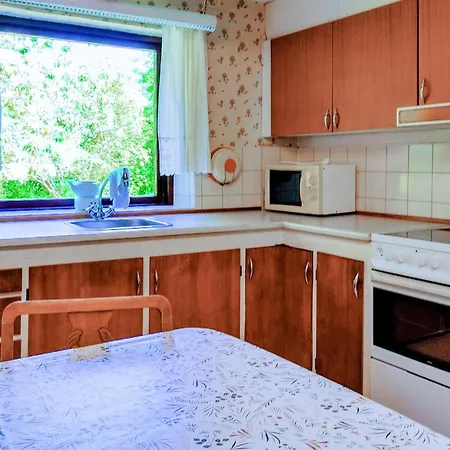 Nyaraló 2 Bedroom Cozy In *